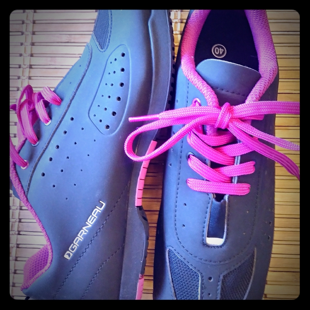 Garneau Women's Urban Cycling  Sz 9/40